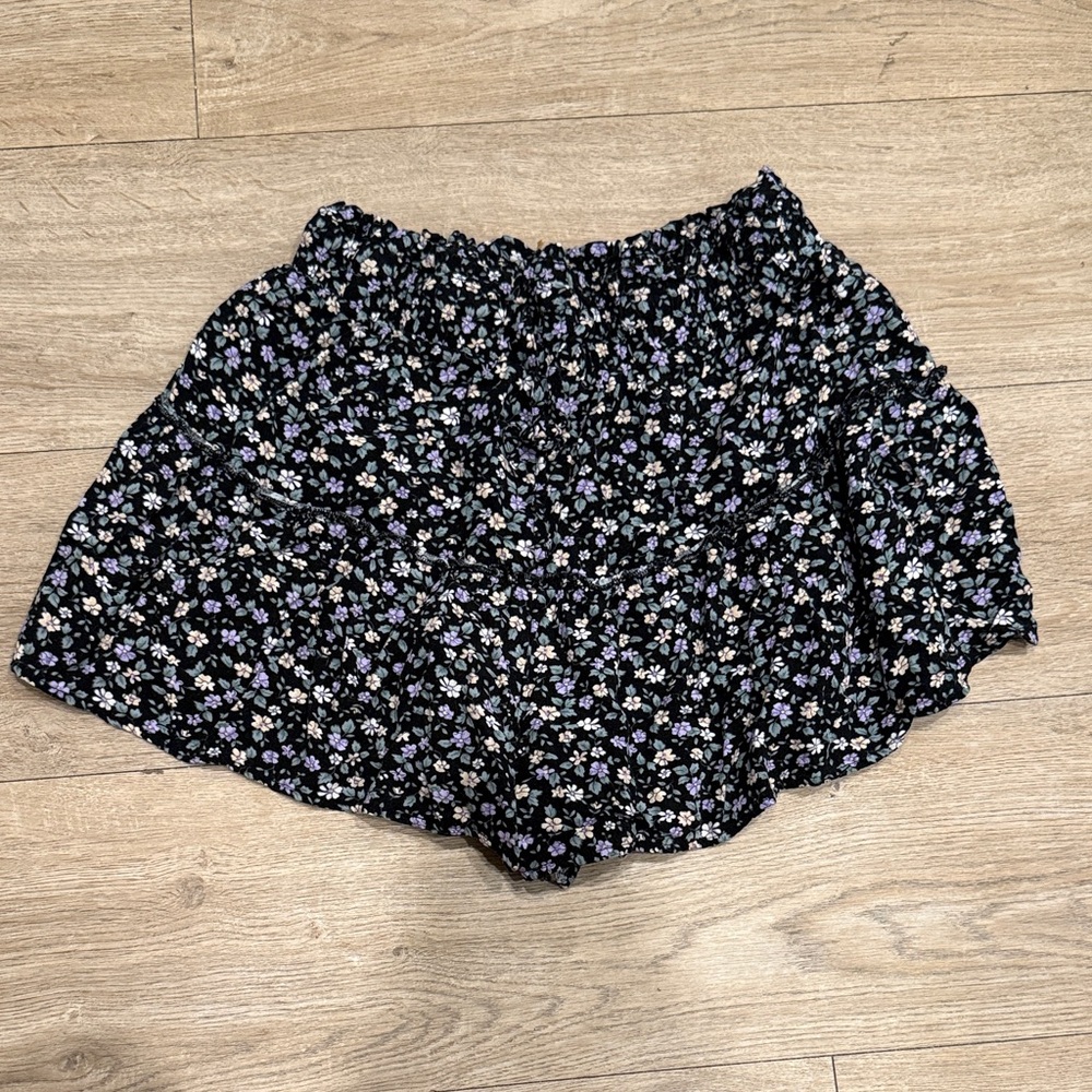 Aeropostale Black Floral Women's Shorts